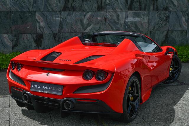 Ferrari F8 Spider 3.9 V8 HELE Rosso Scuderia |Lift|Passengerdisplay|