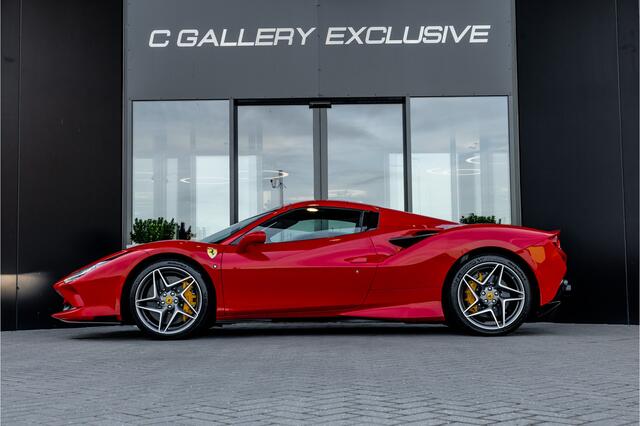 Ferrari F8 Spider 3.9 V8 HELE - Passenger Display | Lift | Carbon