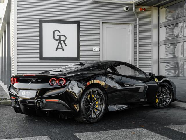 Ferrari F8 Tributo 3.9 V8 HELE | Carbon velgen | Pass. display | Lift | Daytona racing seats