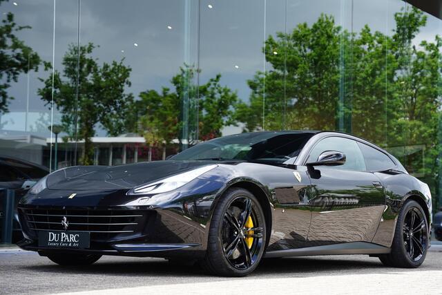 Ferrari GTC4 T 3.9 V8 / Atelier Car / Passenger Display