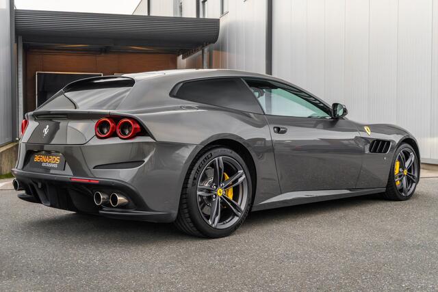 Ferrari GTC4 - Grigio Silverstone - Warranty - Lift - Ventilated Seats - Carbon