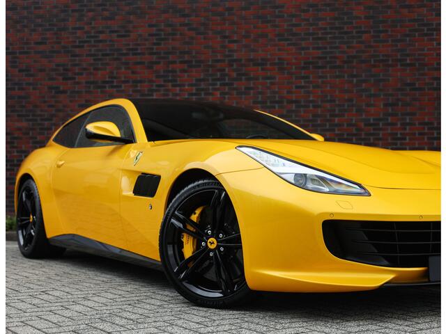 Ferrari GTC4 6.3 V12 | Giallo Triplo Strato - Lift - Nieuwstaat!