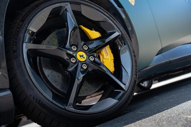 Ferrari Purosangue 6.5 V12 | Atelier | Full Carbon | Massage | Verde Metallic Opaco | Ventilatie | Connect | Matrix LED | Full Options | Orig. NL |