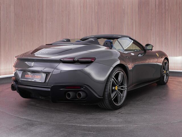 Ferrari Roma Spider 3.9 V8 |BTW|PPF|Grigio Scuro|360 camera|carbon int.|memory|Quilted seats|Apple Carplay|carbon stuur|20" lichtmetalen velgen|