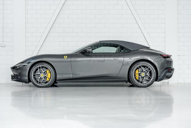 Ferrari Roma Spider l Canna di Fucile Historical Colour l Scuderia Shields l Carbon