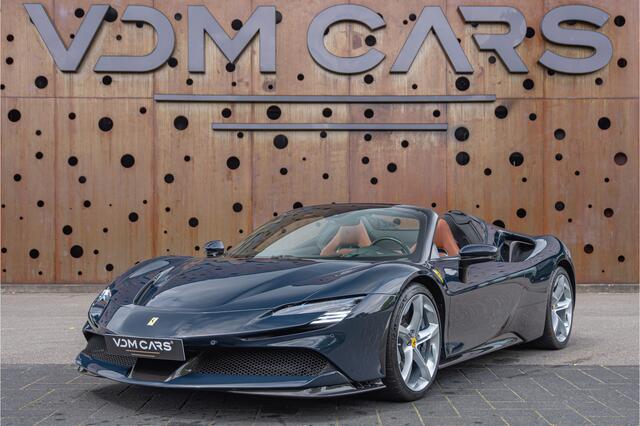 Ferrari SF90 Spider 4.0 V8 | CARBON (12x) | CarPlay | Lift | AFS | Two-Tone |