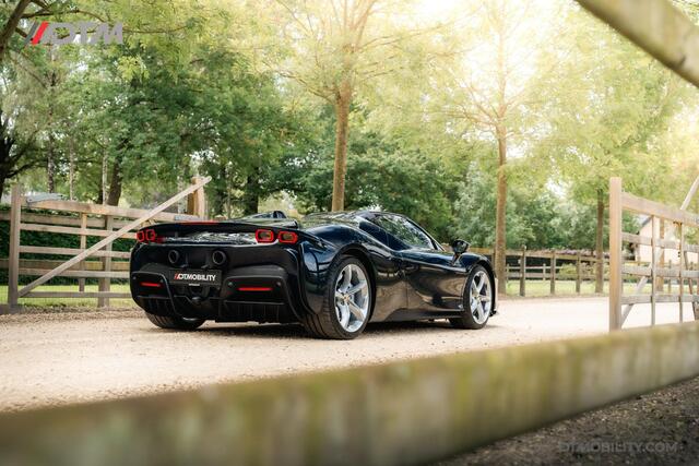 Ferrari SF90 Spider 4.0 V8 | Blu Pozzi | Daytona Seats Cioccolato |