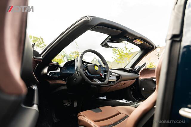 Ferrari SF90 Spider 4.0 V8 | Blu Pozzi | Daytona Seats Cioccolato |