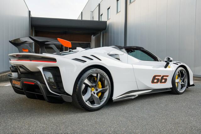 Ferrari SF90 Spider XX - Bianco Cervino - 1 of 599 - NEW!