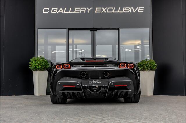 Ferrari SF90 Spider 4.0 V8 - Nieuwe Auto | Origineel NL | Lift | Full Carbon | Nero Daytona