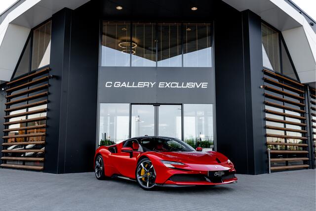 Ferrari SF90 Stradale 4.0 V8 - Origineel NL | Rosso Formula 1 | Lift | Carbon
