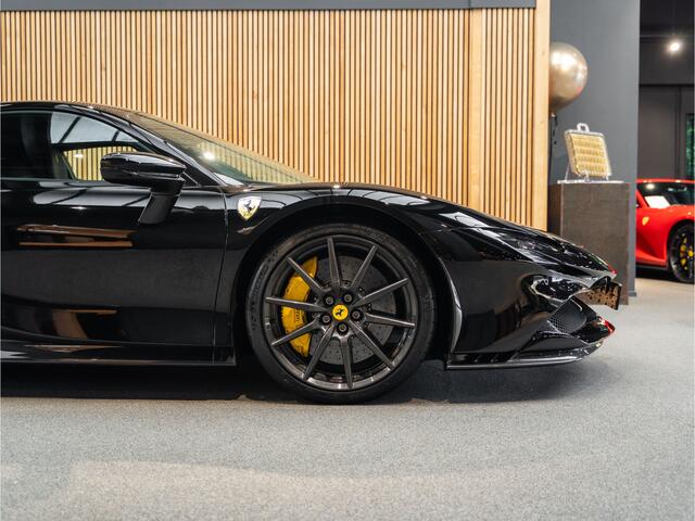Ferrari SF90 Stradale Full Carbon Lift 4.0 V8 Stradale Carbon Racing Seats