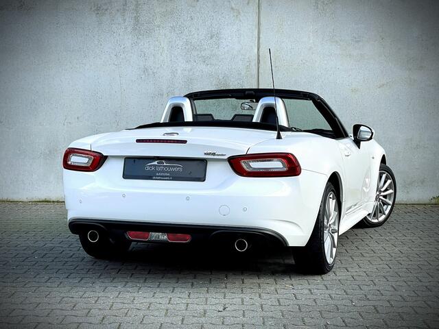 Fiat 124 Spider 1.4 MultiAir Turbo Lusso / LEDER / NAVI / BOSE / KEYLESS / CAMERA / VOL!!!