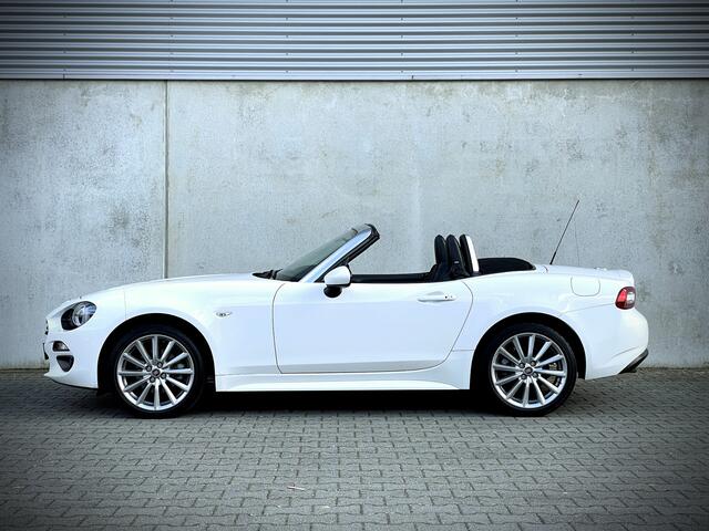 Fiat 124 Spider 1.4 MultiAir Turbo Lusso / LEDER / NAVI / BOSE / KEYLESS / CAMERA / VOL!!!