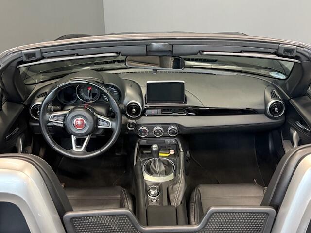 Fiat 124 Spider 1.4 MultiAir Turbo Lusso Stoelverwarming, LED koplampen, Keyless entry, Achteruitrijcamera