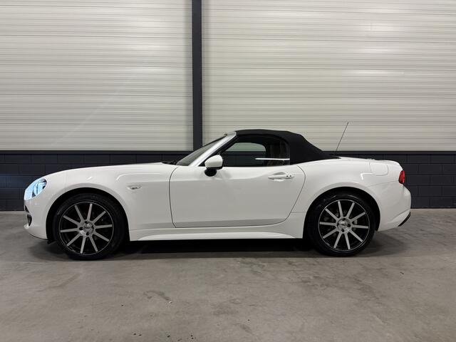 Fiat 124 Spider 1.4 MultiAir Turbo Lusso LED/LEER/BOSE/CAMERA/17"LMV/KEYLESS/ARTIC-WHITE/VOLLEDIG FIAT DEALER HISTORIE, RECENT OH BEURT GEHAD INCL DISTR. RIEM VERVANGEN