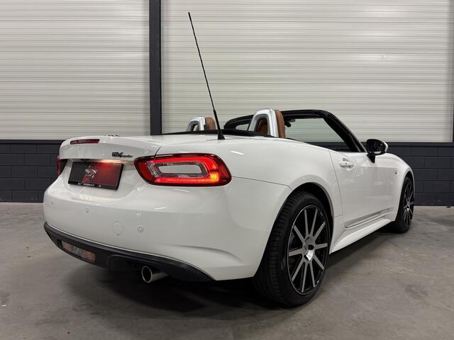 Fiat 124 Spider 1.4 MultiAir Turbo Lusso LED/LEER/BOSE/CAMERA/17"LMV/KEYLESS/ARTIC-WHITE/VOLLEDIG FIAT DEALER HISTORIE, RECENT OH BEURT GEHAD INCL DISTR. RIEM VERVANGEN
