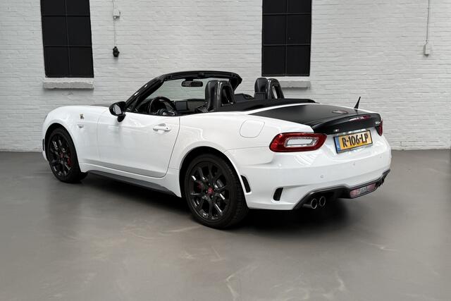 Fiat 124 Spider 1.4 MultiAir Turbo Abarth Scuderia Tuning - Handgeschakeld