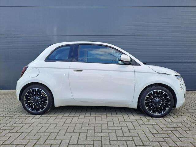 Fiat 500 Icon 42 kWh Cabrio 17 Inch LM wielen