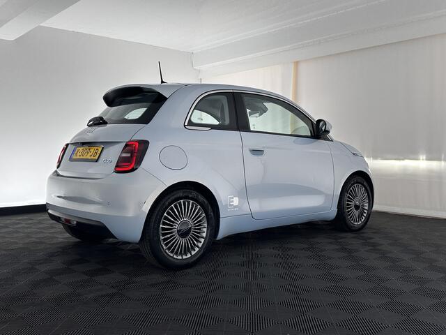 Fiat 500 Icon 42 kWh [ 3-Fase ] (INCL-BTW) *FULL-LED | DIGI-COCKPIT | CCS-FASTLOADER | KEYLESS | CAMERA | NAVI-FULLMAP | DAB+ | ECC | PDC | CRUISE | LANE-ASSIST | APP.CONNECT | COMFORT-SEATS | 16''ALU*