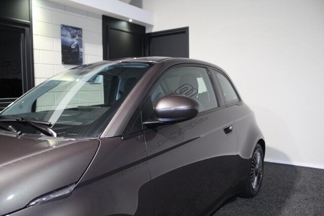 Fiat 500 ICON 42 KWH CARPLAY NAVI CLIMA CAMERA USB LED ALL-IN PRIJS!