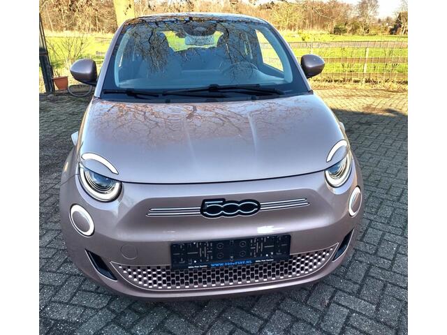 Fiat 500 E- Icon-PanoDak- 42KW- Snelladen-meer...