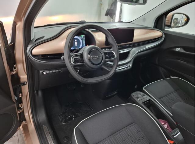 Fiat 500 3+1 42 kWh Parkeersensor voor / Keyless start