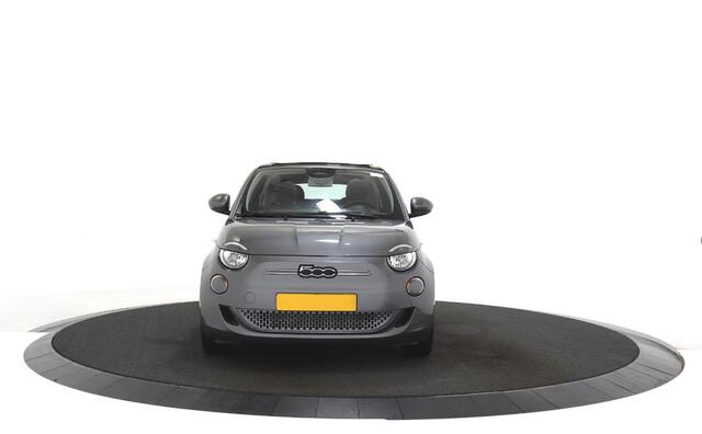 Fiat 500 La Prima 42 kWh Apple carplay / Navigatiesysteem / Elektrisch bedienbare cabriokap