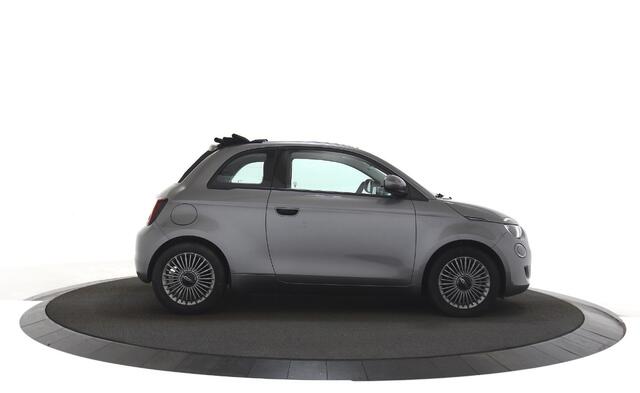 Fiat 500 La Prima 42 kWh Apple carplay / Navigatiesysteem / Elektrisch bedienbare cabriokap