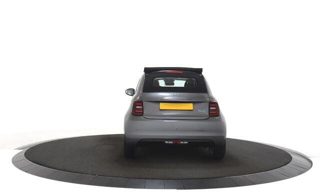 Fiat 500 La Prima 42 kWh Apple carplay / Navigatiesysteem / Elektrisch bedienbare cabriokap