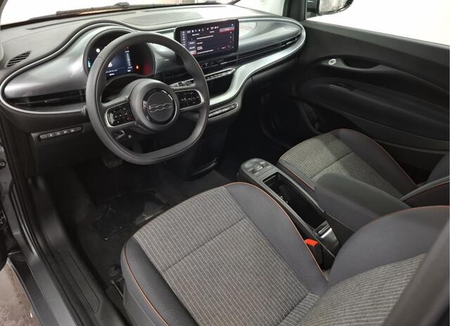 Fiat 500 La Prima 42 kWh Apple carplay / Navigatiesysteem / Elektrisch bedienbare cabriokap