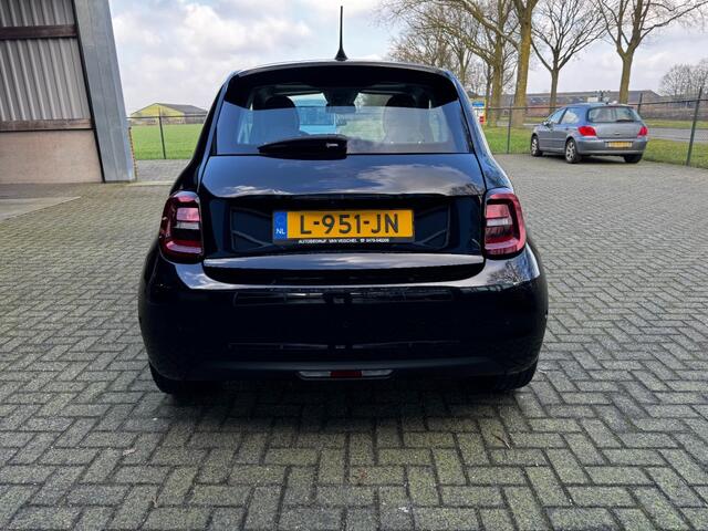Fiat 500 Icon 42 kWh / Panorama / Adaptive Cruise / DAB / Camera