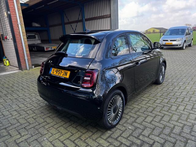 Fiat 500 Icon 42 kWh / Panorama / Adaptive Cruise / DAB / Camera