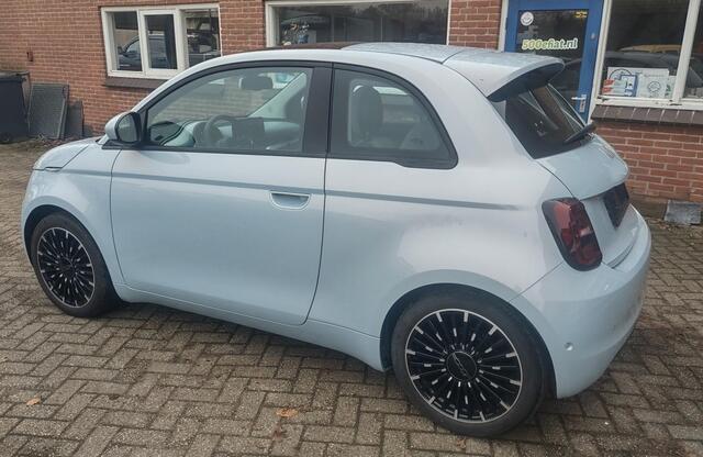 Fiat 500 E- SunRoof -42KW -Als nieuw- Verwacht