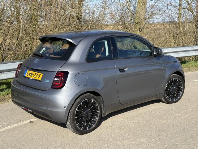 Fiat 500 Icon by Gucci 42 kWh Fiat 500 E 17" LM Diamond Cut, Gucci Logo's, Gucci Cognac Leder Unieke uitvoering!