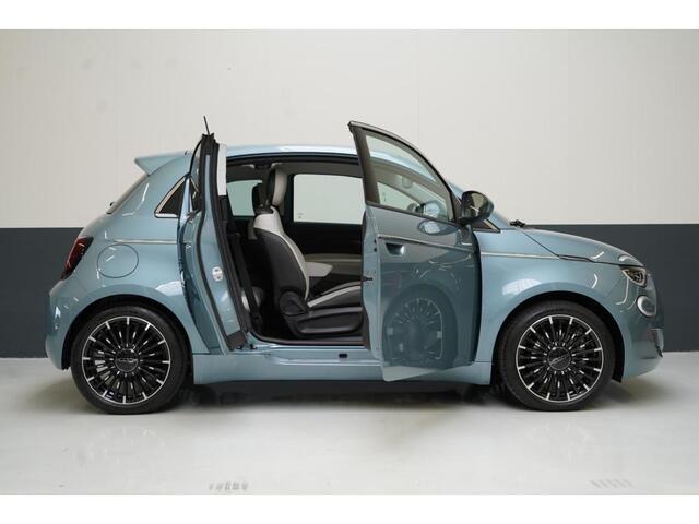 Fiat 500 3+1 La Prima 42 kWh | Navigatie | Achteruitrijcamera | Lederen bekleding | Stoelverwarming