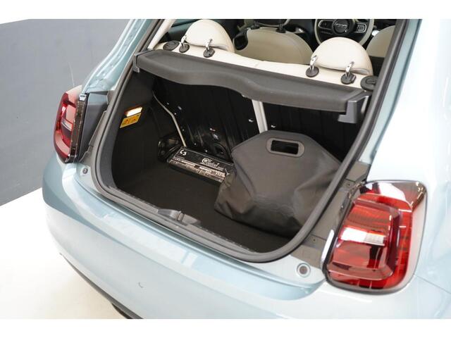 Fiat 500 3+1 La Prima 42 kWh | Navigatie | Achteruitrijcamera | Lederen bekleding | Stoelverwarming