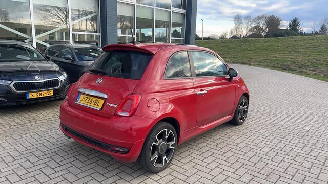 Fiat 500 1.0 Hybrid Rockstar / Navigatie / Panoramadak / Parkeersensoren