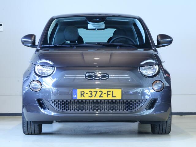 Fiat 500 Icon 42kWh * Panoramadak * Parkeersensoren voor en achter