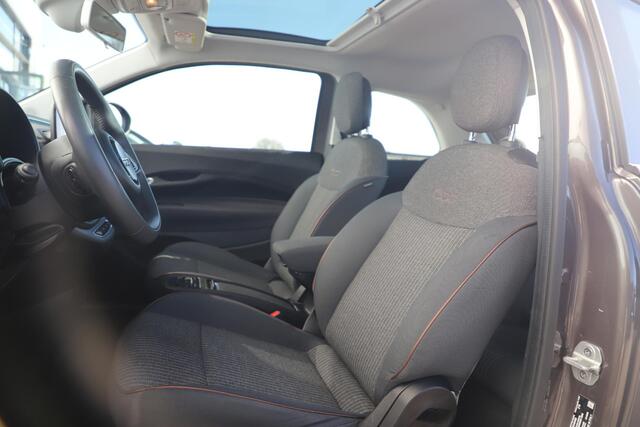 Fiat 500 Icon 42 kWh Automaat Panoramadak Navigatie LED Carplay Android Bluetooth 16 inch LMV Clima Cruise Parkeersensor