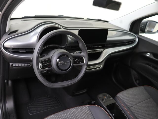 Fiat 500 Icon 42 kWh | Parkeersensoren achter | Mediascherm