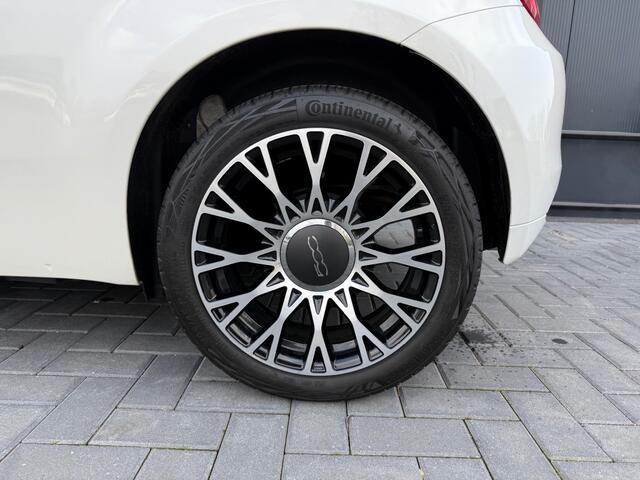 Fiat 500 Cabrio 1.0 Hybrid Star / NAVI / Half Leder / PDC achter