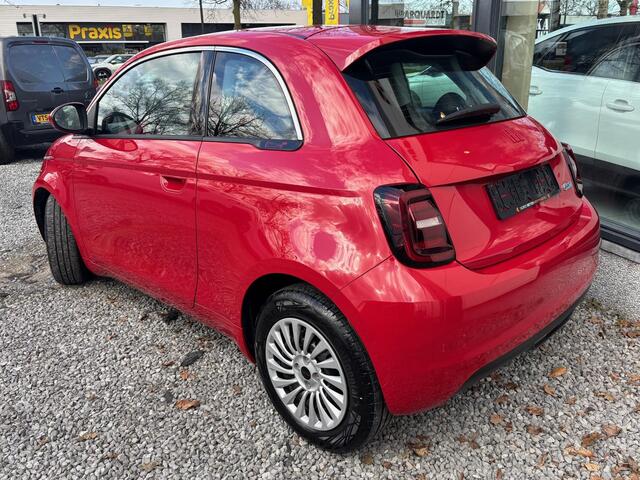 Fiat 500 RED 24 kWh | Nieuw! | Origineel Nederlands, rijklaar geleverd! |