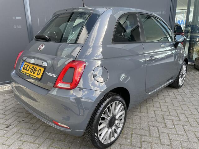 Fiat 500 1.0 Hybrid Lounge Nardo grey Airco - Cruise control - Park.S Achter - MFL-Stuurwiel - LMV 16"- Apple carplay/Android auto/U-connect/bluetooth - E.Ramen voor- B.Stoel IHV - Regensensor - Brake assist - Centr. vergr. met
