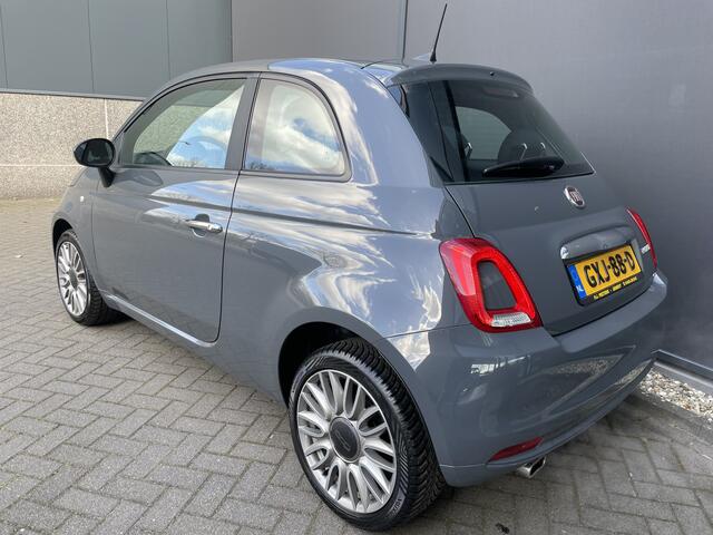 Fiat 500 1.0 Hybrid Lounge Nardo grey Airco - Cruise control - Park.S Achter - MFL-Stuurwiel - LMV 16"- Apple carplay/Android auto/U-connect/bluetooth - E.Ramen voor- B.Stoel IHV - Regensensor - Brake assist - Centr. vergr. met