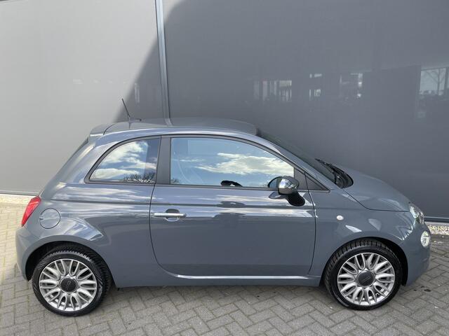 Fiat 500 1.0 Hybrid Lounge Nardo grey Airco - Cruise control - Park.S Achter - MFL-Stuurwiel - LMV 16"- Apple carplay/Android auto/U-connect/bluetooth - E.Ramen voor- B.Stoel IHV - Regensensor - Brake assist - Centr. vergr. met