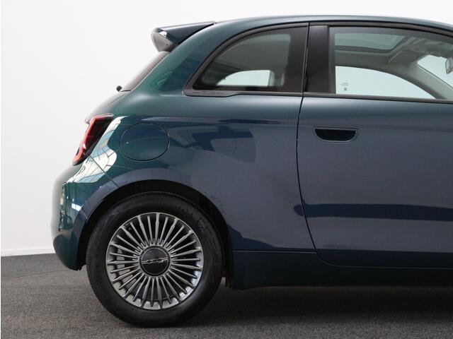 Fiat 500 Icon 42 kWh | Panoramadak | Navigatie | Cruise Control