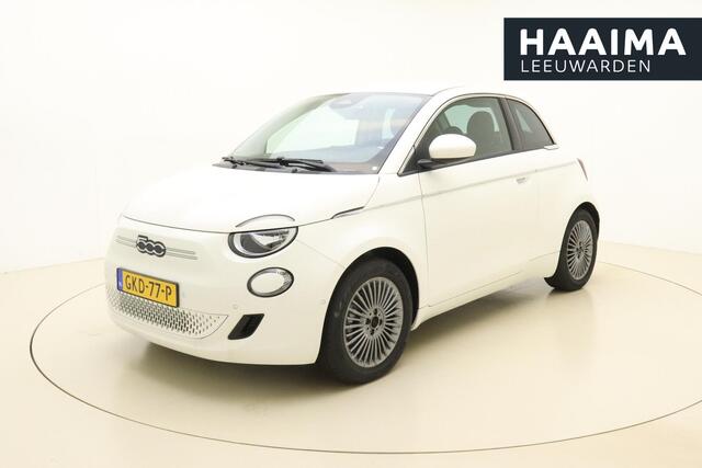 Fiat 500 42 kWh Urban | Apple Carplay/Android auto | Stoelverwarming | Camera | Lichtmetalen velgen | Keyless