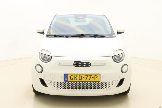 Fiat 500 42 kWh Urban | Apple Carplay/Android auto | Stoelverwarming | Camera | Lichtmetalen velgen | Keyless