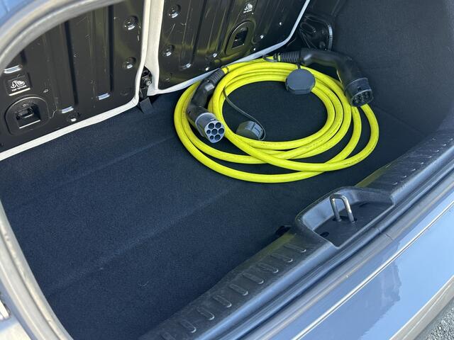 Fiat 500 La Prima 42 kWh Cabrio Leder Clima Winterpack Navigatie Camera